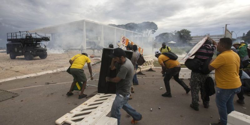 AGU pede a condenação de mais 42 pessoas por atos golpistas