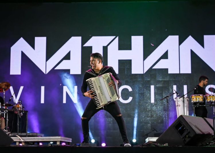 Nathan Vinícius e Galã abrem a terceira noite d’O Maior São João do Mundo