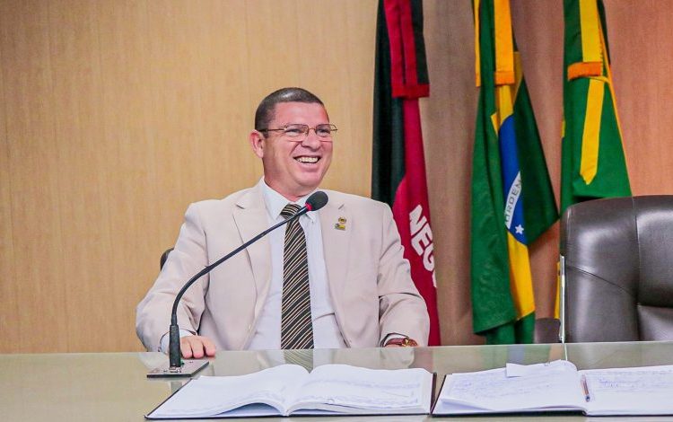 Vereador Dinho Papa-léguas tem seis projetos aprovados em benefício da população
